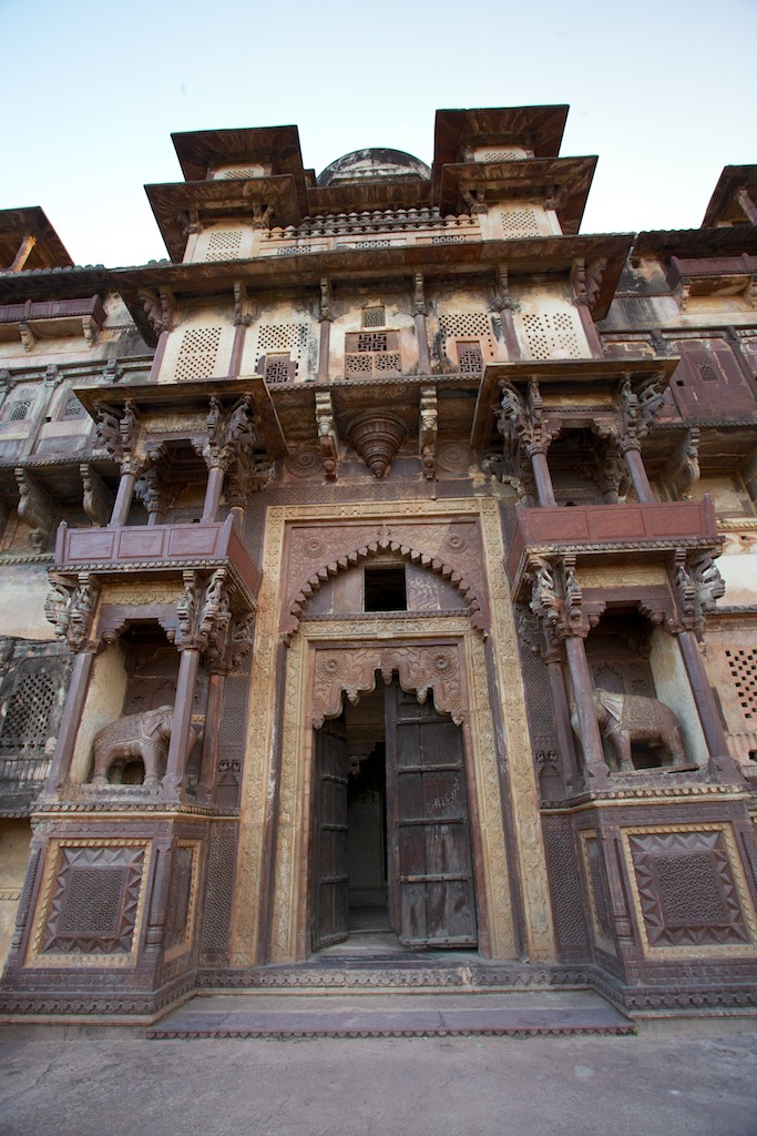 Jahangir Mahal 11